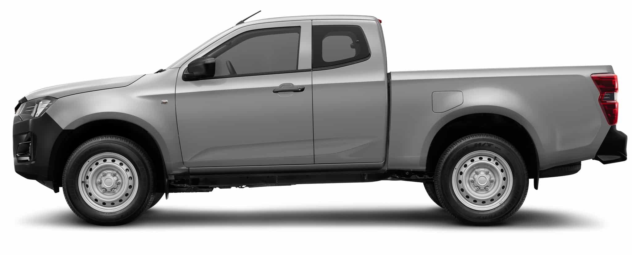 Isuzu D-Max argent, profil cabine approfondie, jantes acier sur fond blanc.