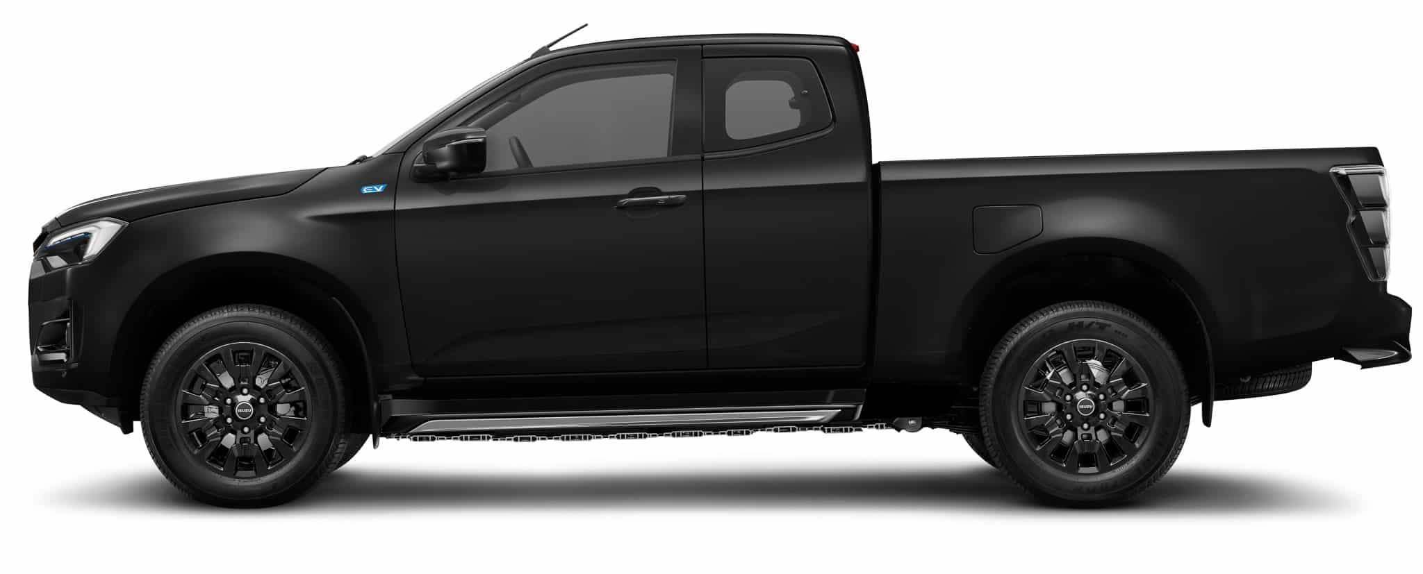 Pick-up Isuzu D-Max EV noir, vue de profil avec jantes sombres et badge bleu EV.