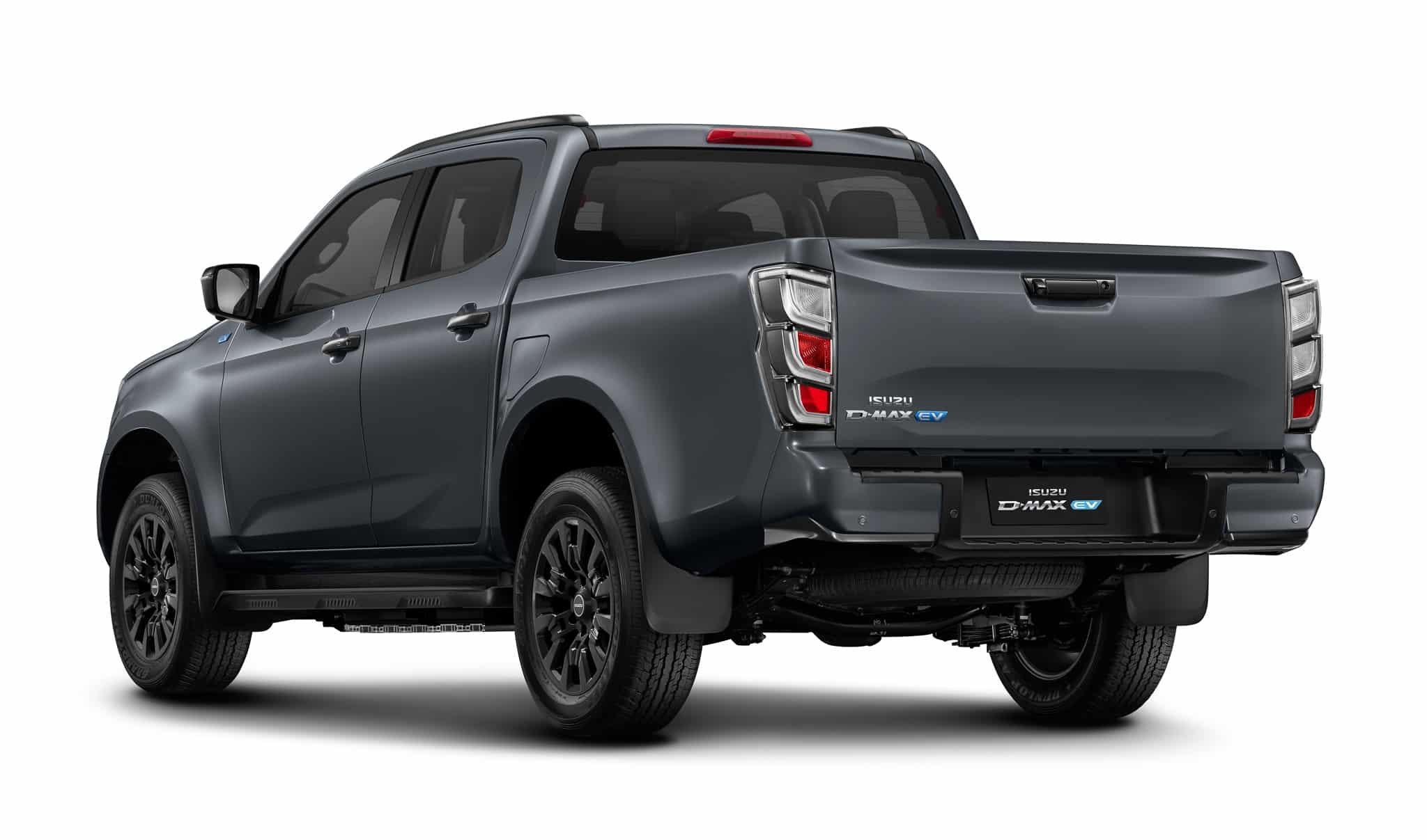 Isuzu D-Max EV gris anthracite, pick-up électrique tout-terrain avec logo EV et roues noires.