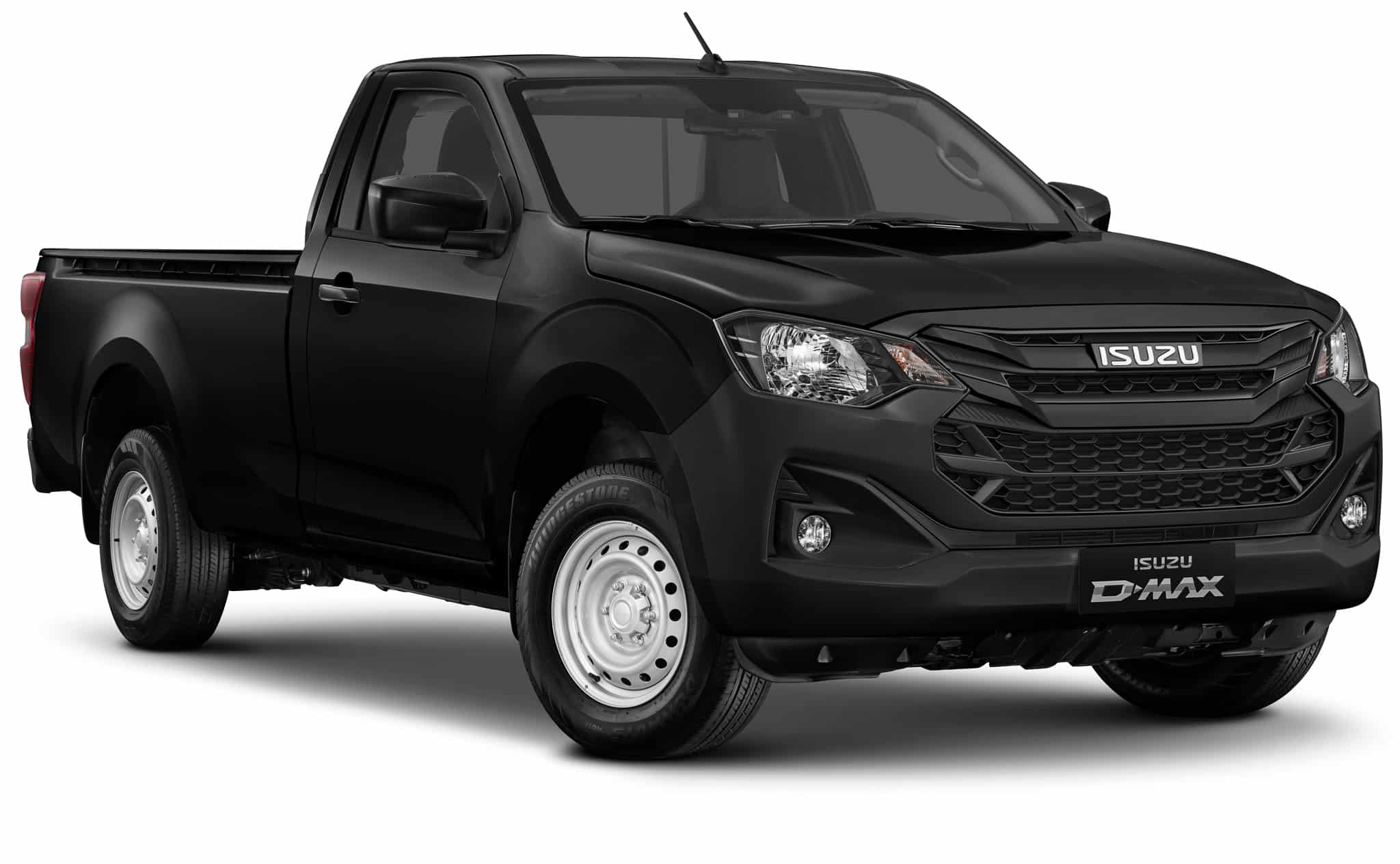 Isuzu D-MAX noir, cabine simple et jantes acier sur fond blanc. Pick-up utilitaire robuste.