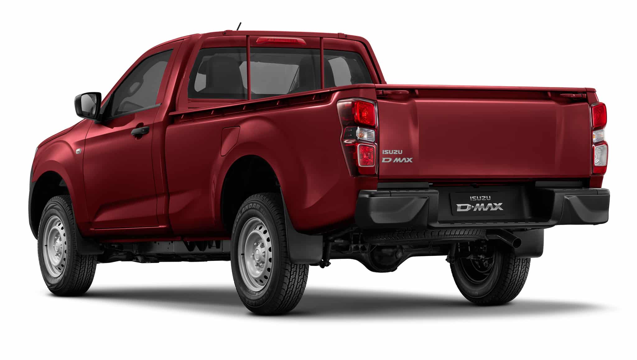 Pick-up Isuzu D-MAX rouge à cabine simple, vue arrière trois-quarts, jantes acier. Marquage ISUZU D-MAX visible.