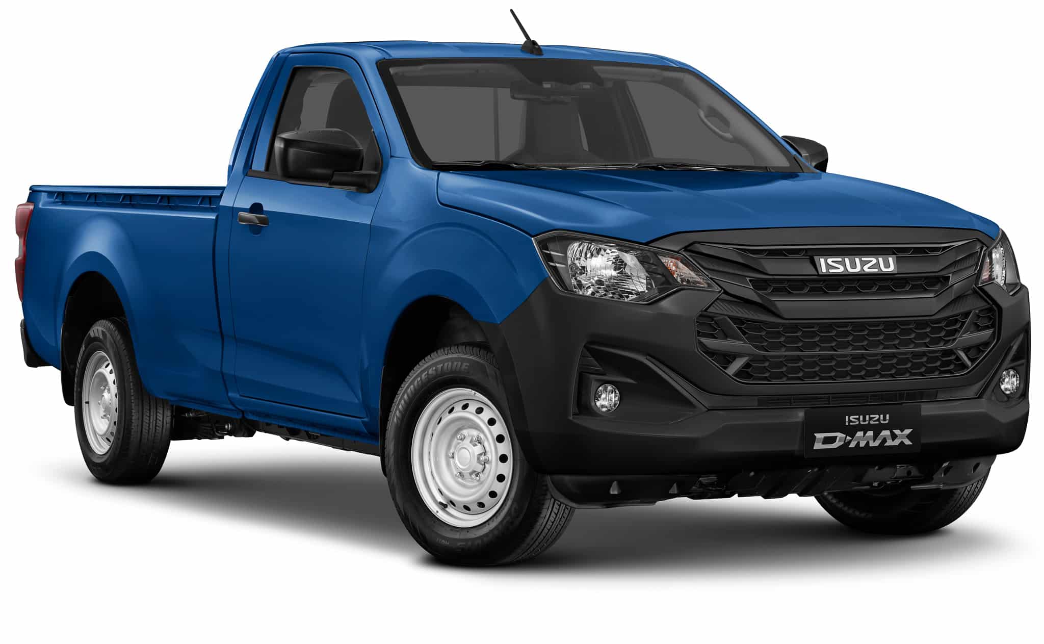 Isuzu D-Max bleu, cabine simple, pare-chocs noir et jantes acier sur fond blanc.