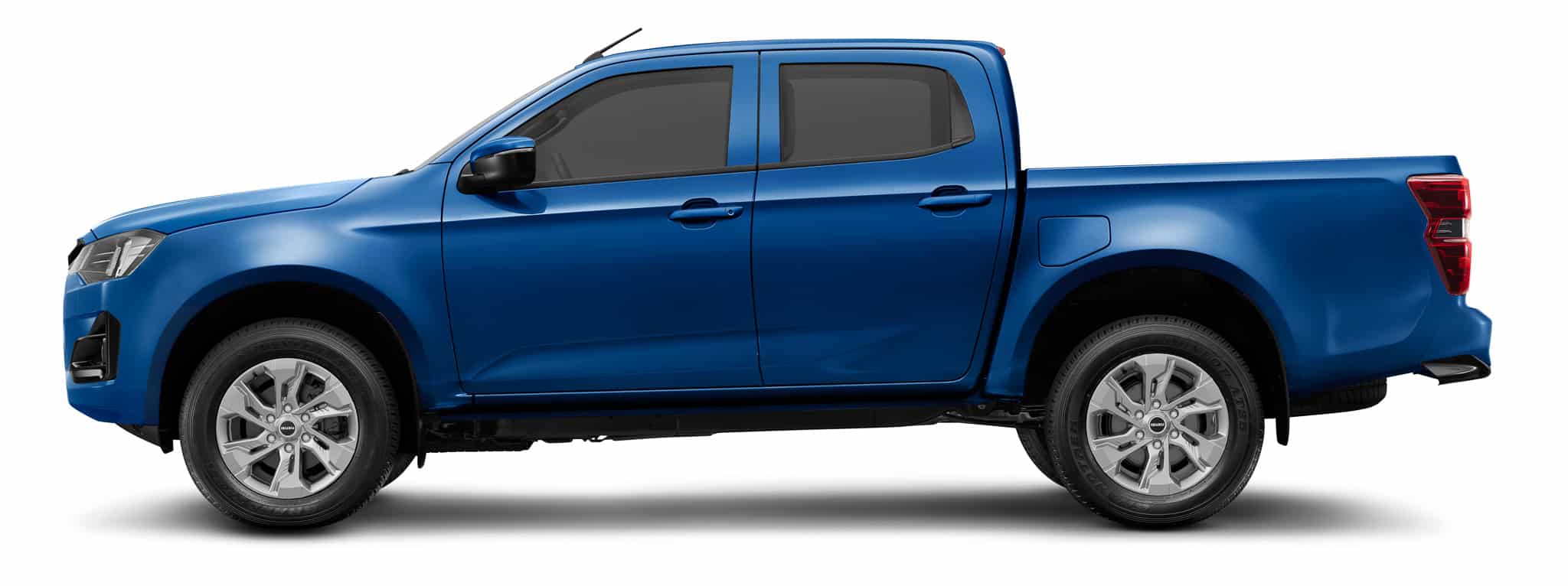 Pick-up Isuzu D-Max bleu, cabine double de profil sur fond blanc.