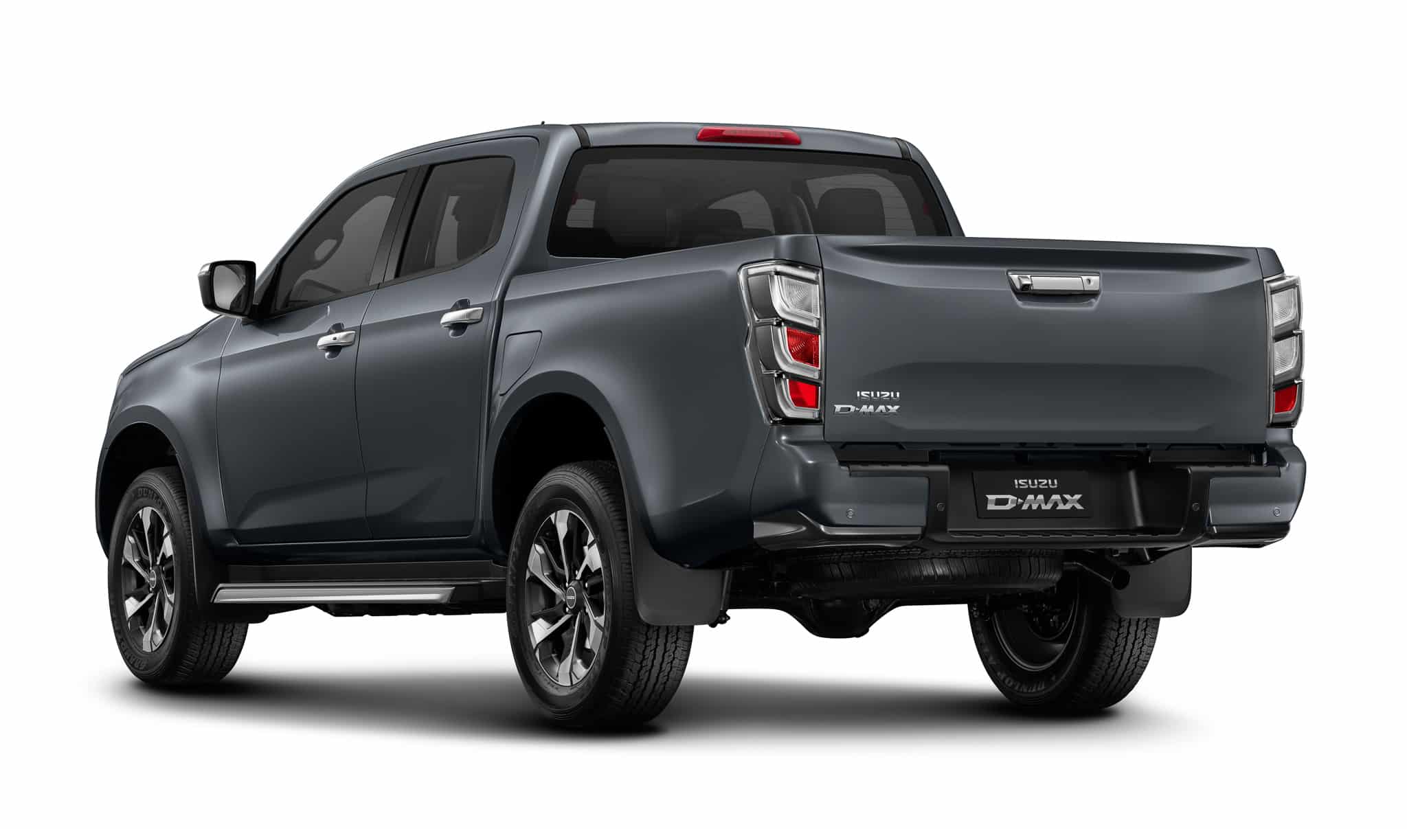 Pick-up Isuzu D-Max gris foncé, vue arrière trois-quarts sur fond blanc.