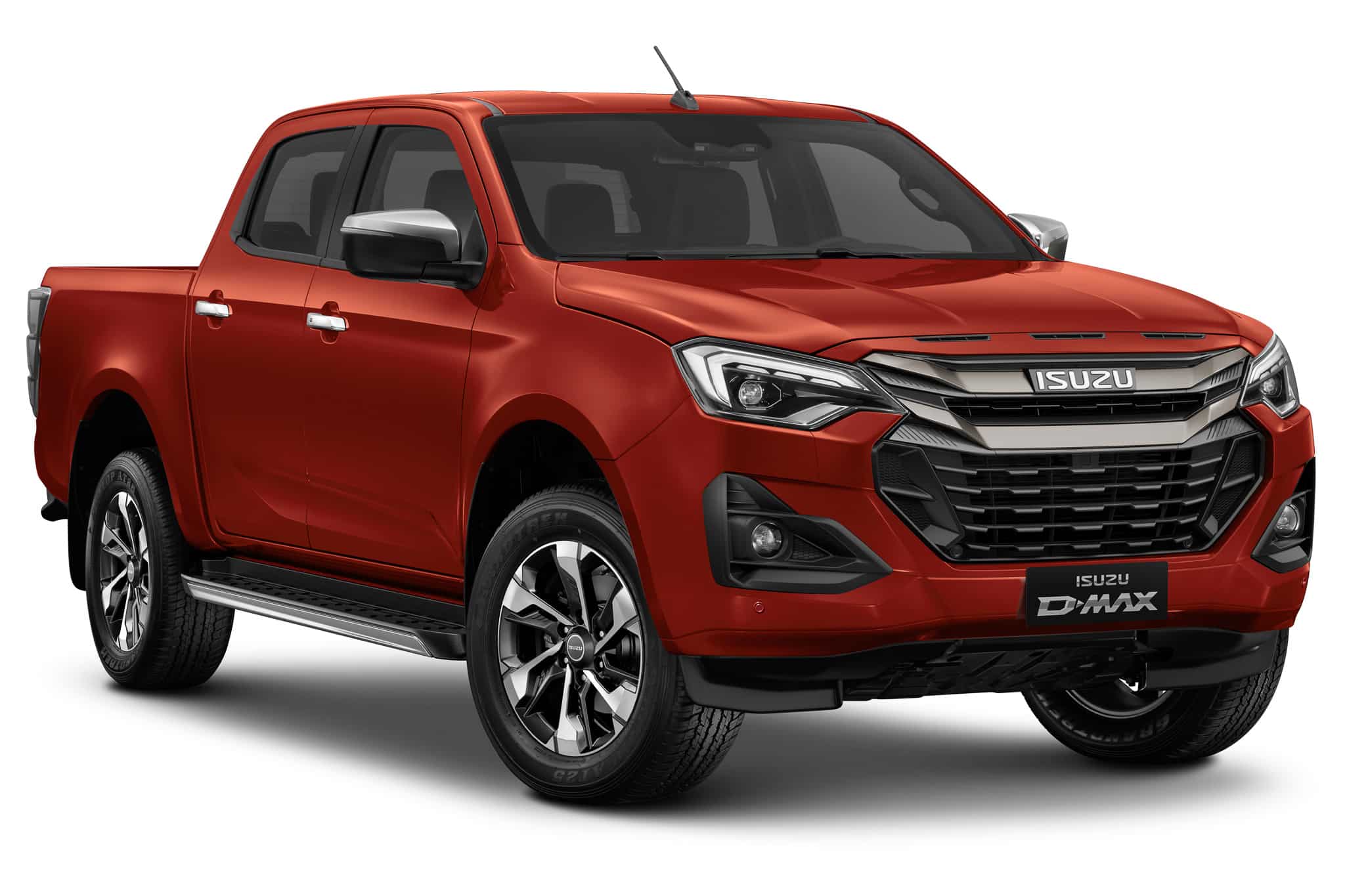 Isuzu D-MAX rouge, pick-up double cabine robuste avec jantes alliage sur fond blanc.