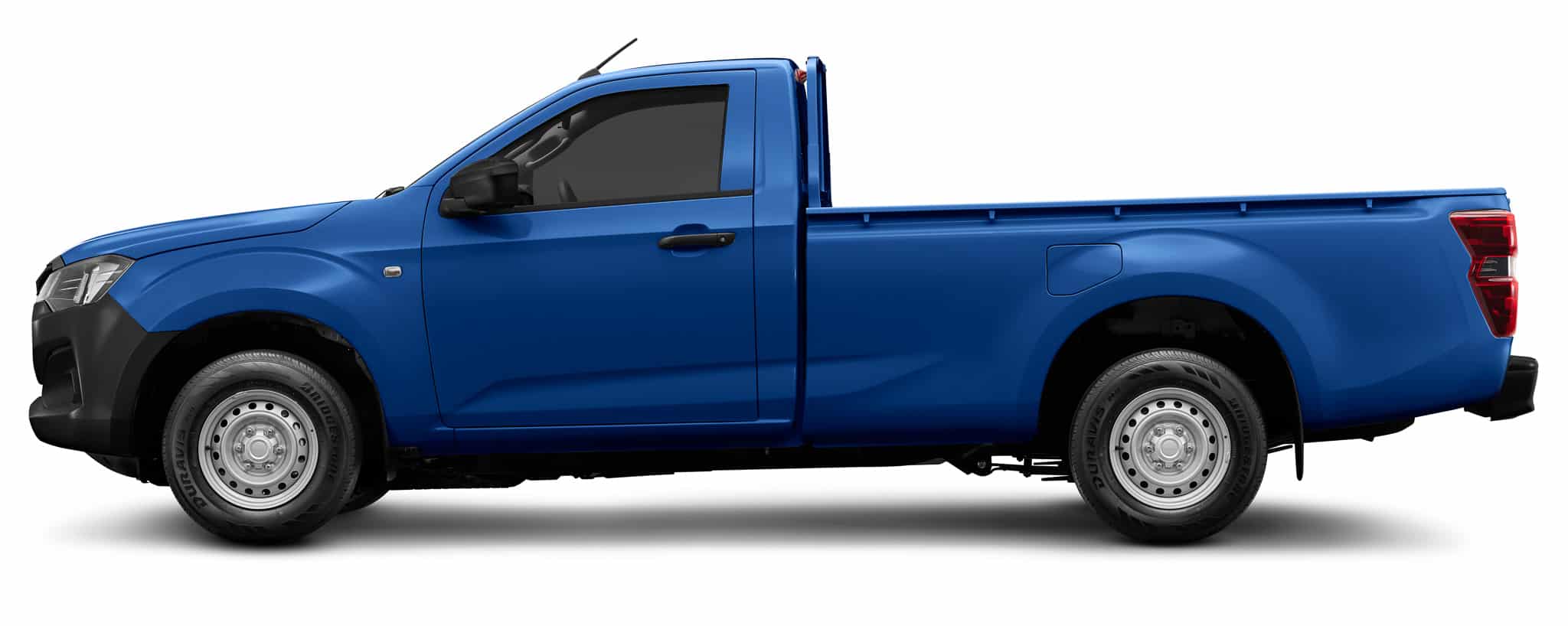 Pickup bleu simple cabine, profil latéral, roues acier sur fond blanc.