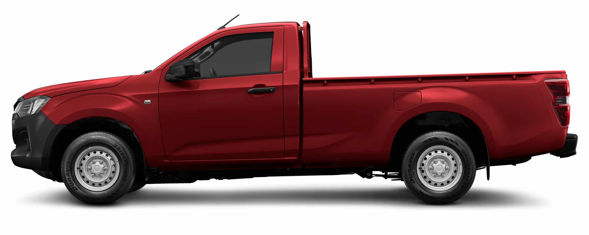 Pickup rouge cabine simple, profil latéral, jantes acier.